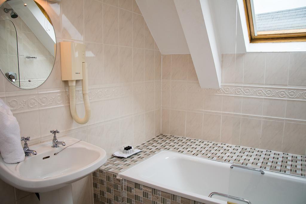 Davitts Guesthouse Kenmare Bagian luar foto